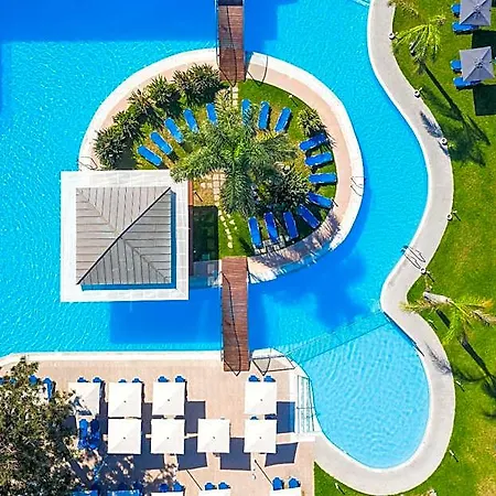 Oceanis Hotel 4*